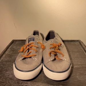 Sperry low rise shoes